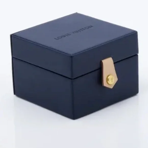 Louis Vuitton LV Volt 750 Gold and Diamond One Pendant Necklace - Picture 3 of 11